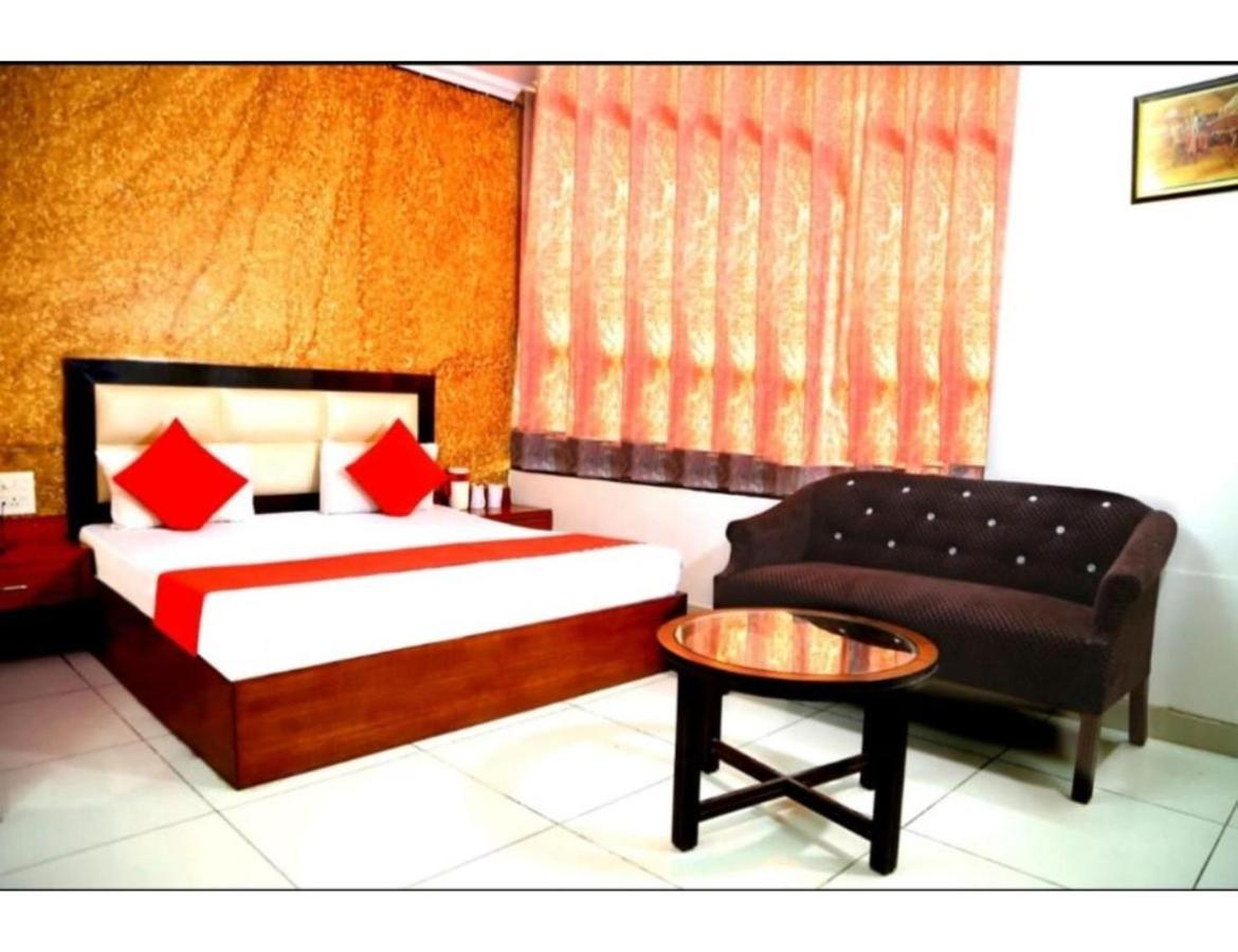 Hotel Kirandeep Agra Agra  Kültér fotó