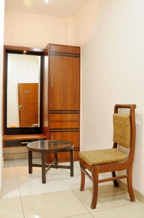 Hotel Kirandeep Agra Agra  Kültér fotó